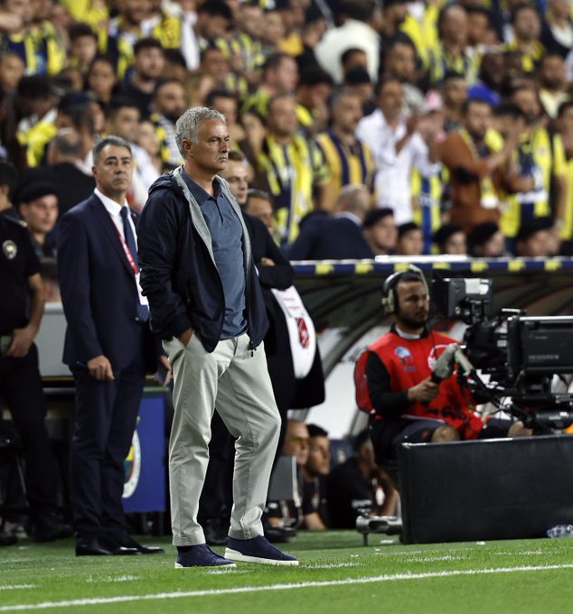 Mourinho nhận trái đắng tại Thổ Nhĩ Kỳ