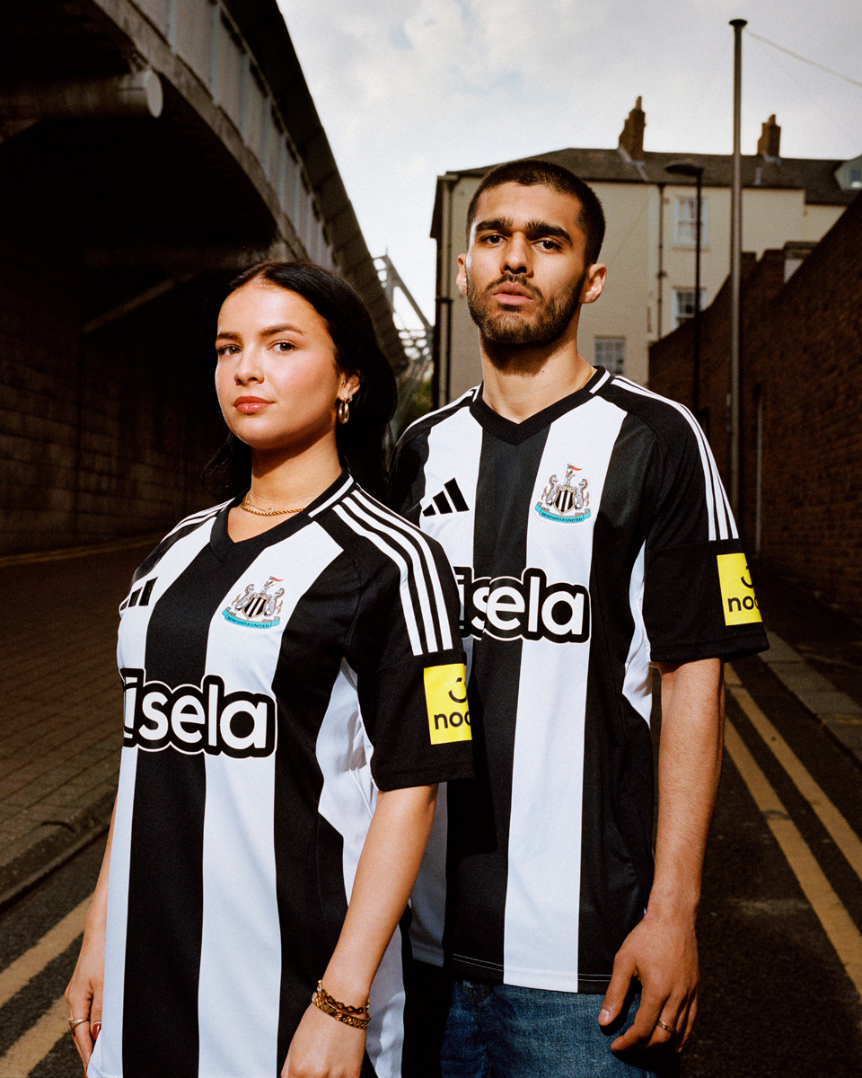Áo thi đấu sân nhà Newcastle United cho mùa giải 2024-25
