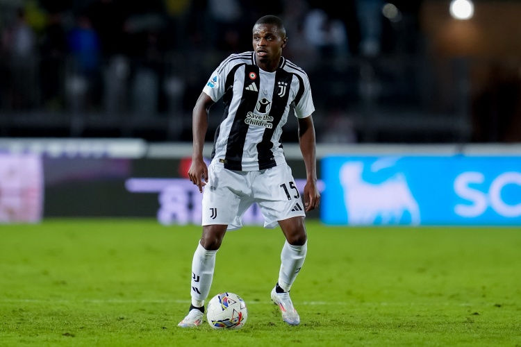Tuttosport: Tottenham cử tuyển trạch viên theo dõi Kalulu, nhưng Juventus không bán – từng từ chối tiếp xúc của M.U