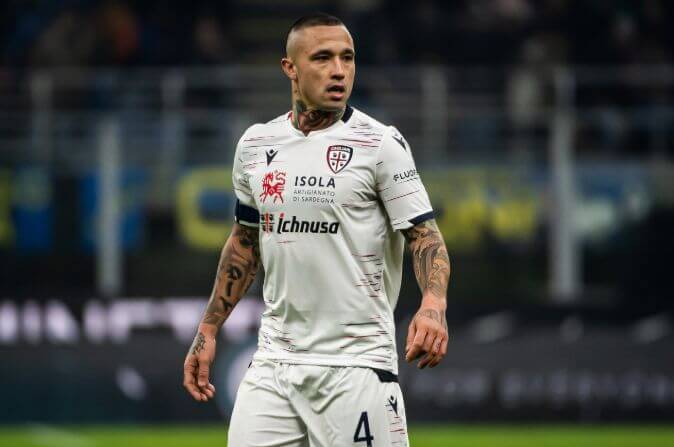 Sứ mệnh chơi bóng! Nainggolan: Cha bỏ nhà ra đi vì nợ nần, mẹ một mình nuôi 5 đứa con