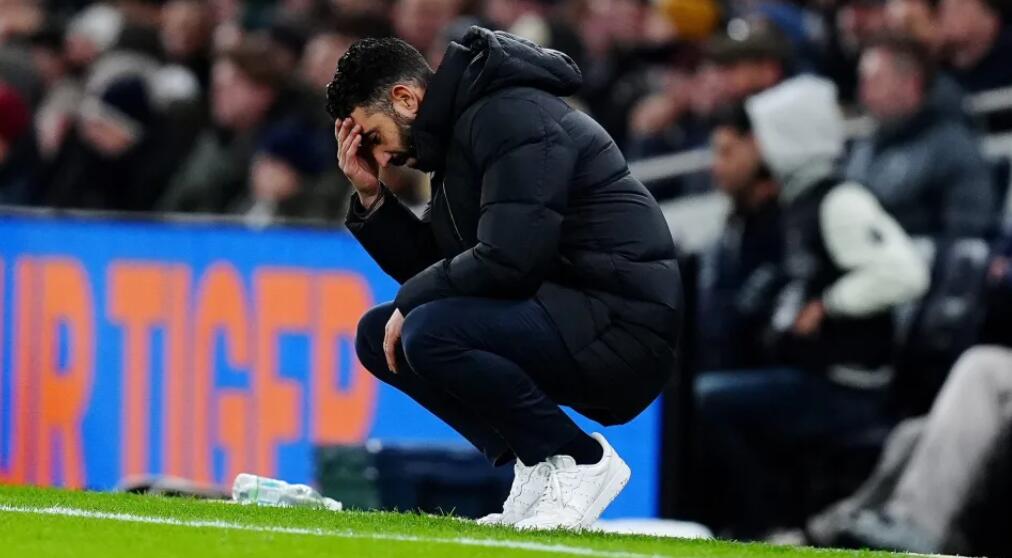 Tottenham beat Manchester United 4-3 in EFL Cup thriller, setting up semi-final against Liverpool