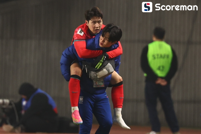 허리 없는 홍명보호, 조 1위도 불안… 복잡해진 월드컵 본선행 셈법