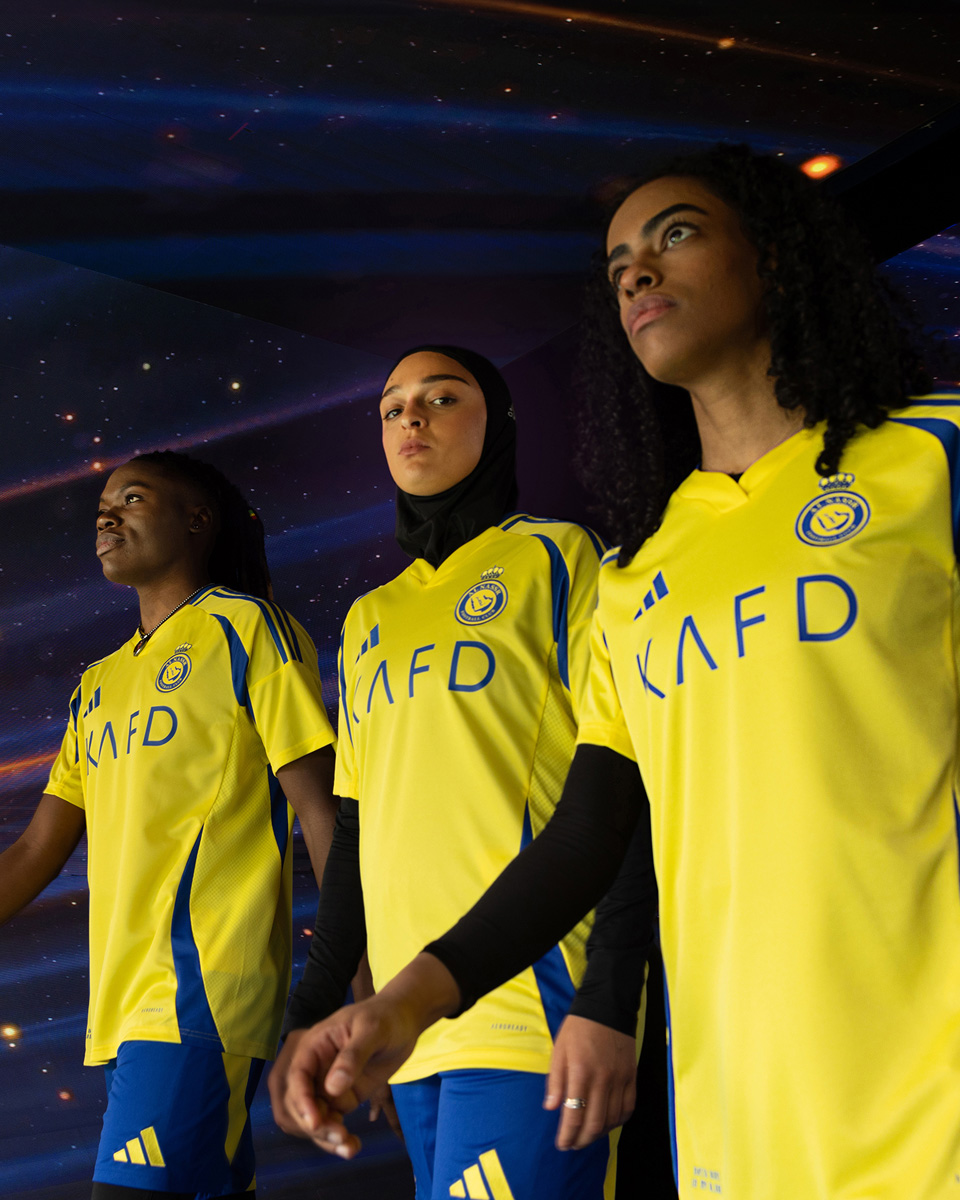 Áo đấu sân nhà Al Nassr cho mùa giải 2024-25