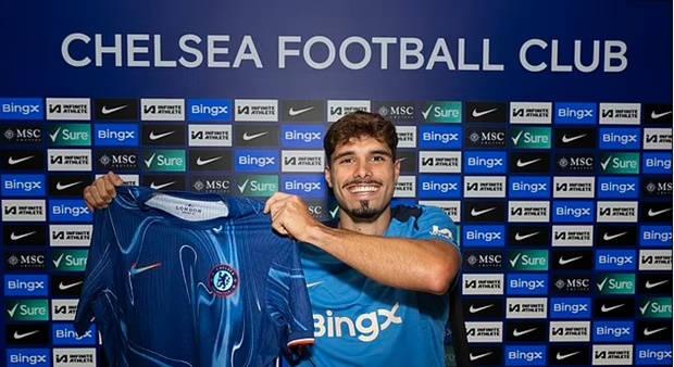Chelsea - Cơn sốt mua sắm và những câu hỏi về tương lai