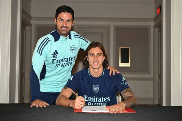 ​Calafiori gia nhập Arsenal: Sự kiên quyết đã chiến thắng