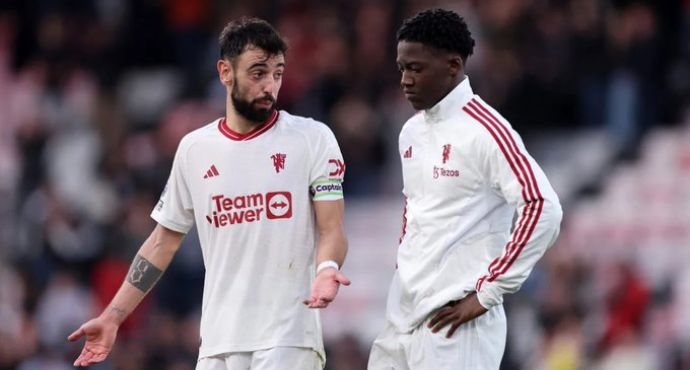 Manchester United Hit by Double Midfield Blow Ahead of Boxing Day Clash