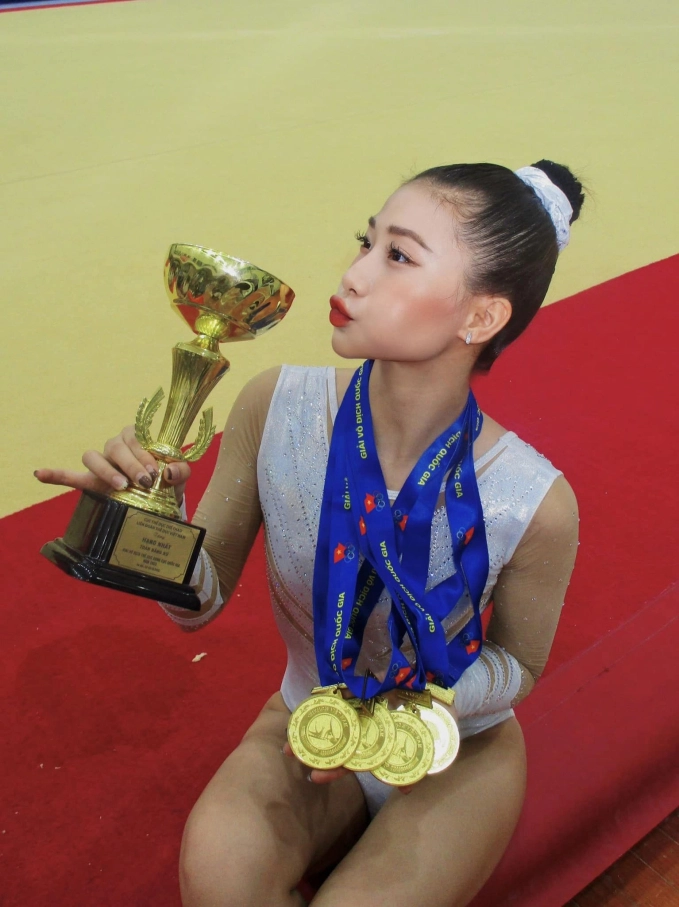 Nữ VĐV quyến rũ bậc nhất thể thao Việt Nam