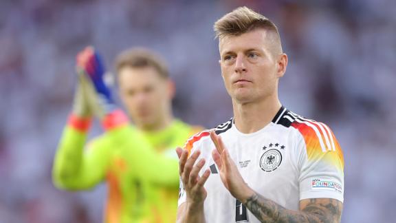 ​Toni Kroos giành giải Cầu thủ xuất sắc nhất năm 2024 của Đức