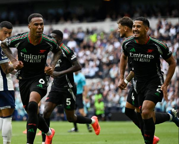 Arsenal sở hữu cặp trung vệ hay nhất châu Âu