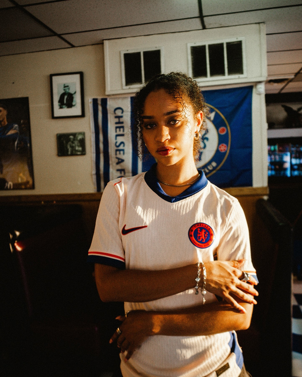​Áo đấu sân khách Chelsea cho mùa giải 2024-25