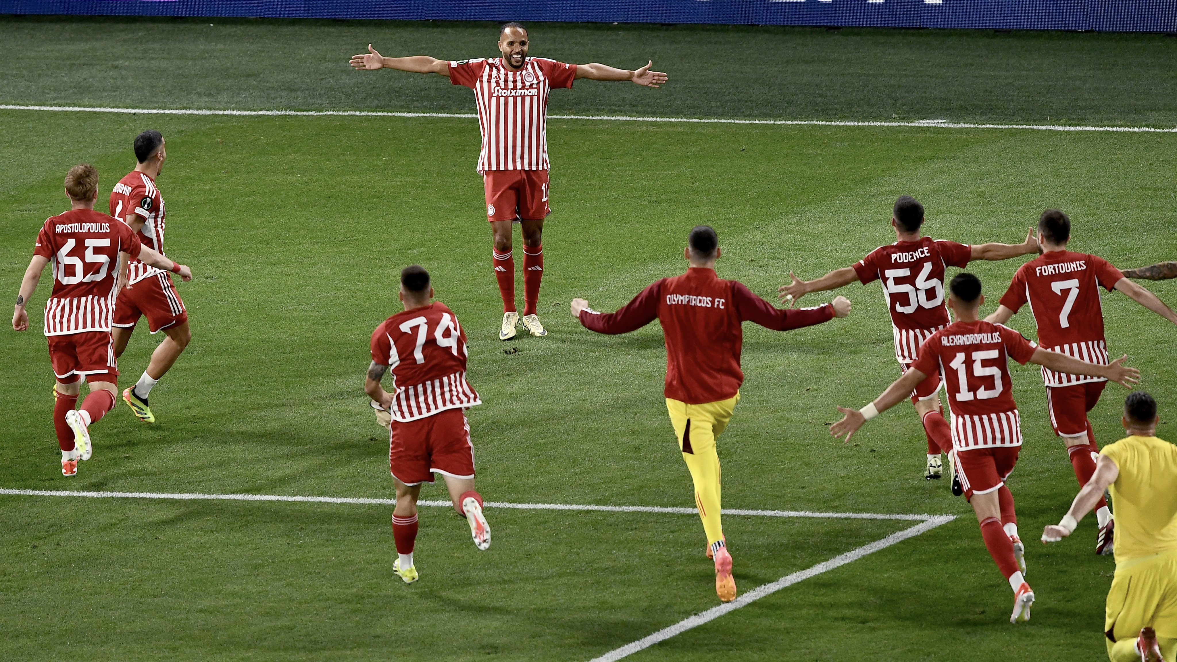 Olympiacos FC： WE ARE THE  @europacnfleague  WINNERS! WE ARE THE CHAMPIONS! 🔴⚪🏆