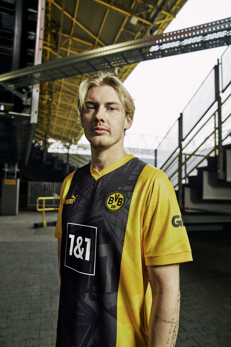 Áo đấu phiên bản đặc biệt của Dortmund 2023-24