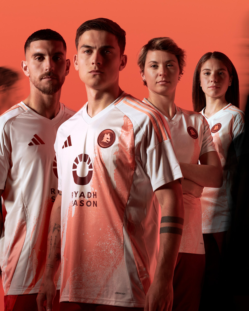 Áo đấu sân khách Roma cho mùa giải 2024-25