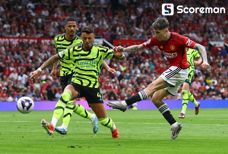 아스널, EPL 개막전서 '슈팅 22개' 맨유에 1-0 승리