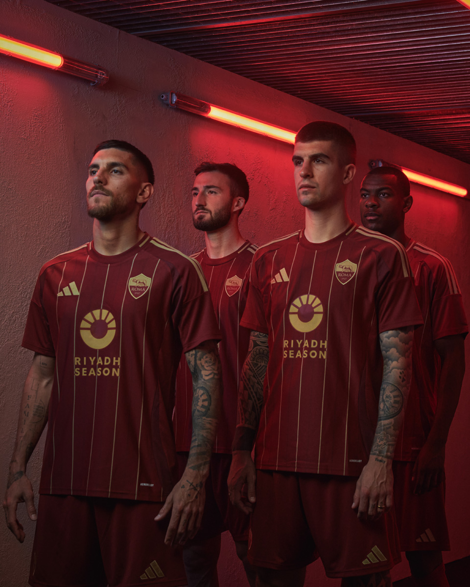 Áo đấu sân nhà Roma cho mùa giải 2024-25