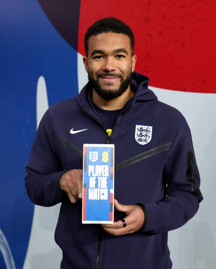 Bàn thắng từ pha đá phạt trực tiếp! Reece James được bầu chọn là cầu thủ xuất sắc nhất trận đấu của đội tuyển Anh