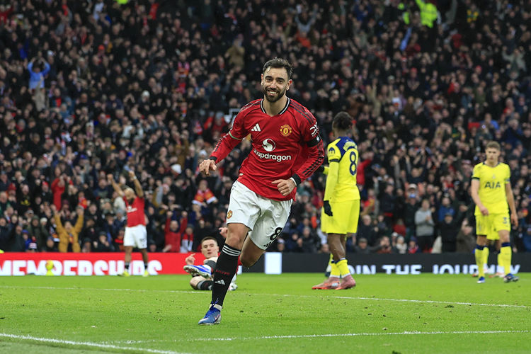 Romano: Các CLB Saudi vẫn muốn Bruno Fernandes mùa hè này, quyết định ở cầu thủ