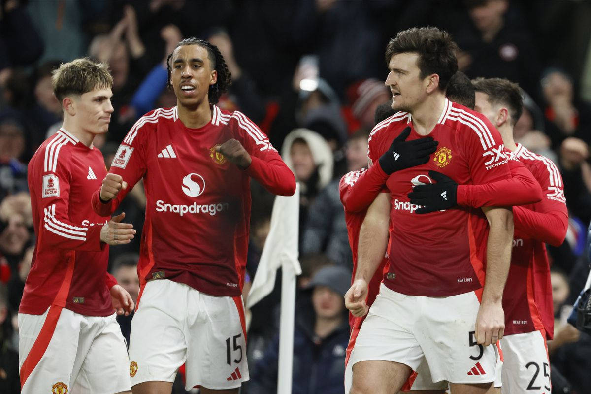 Manchester United 2-1 Leicester City | Maguire ghi bàn thắng quyết định nhưng bị nghi việt vị, Man Utd lọt vào vòng 1/8 FA Cup