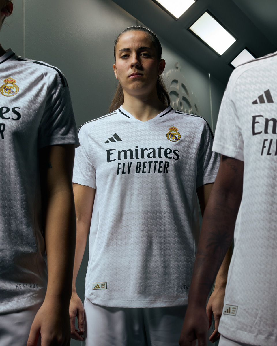 ​Áo thi đấu sân nhà Real Madrid cho mùa giải 2024-25