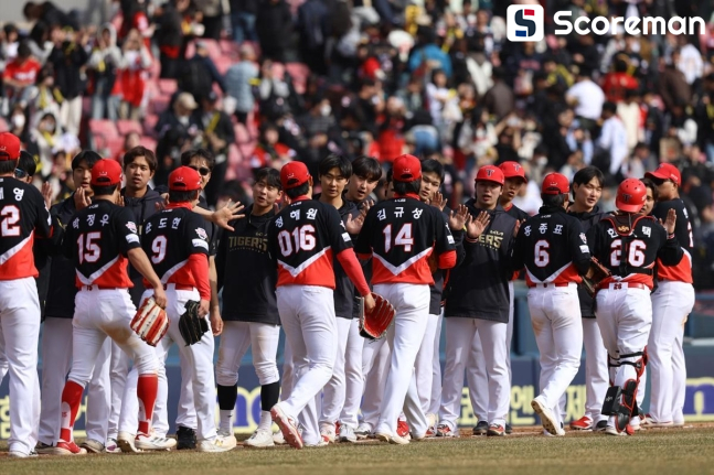 2025 KBO 프로야구 전망, 해설위원 6인이 'KIA는 우승 후보 1순위'로 점치다