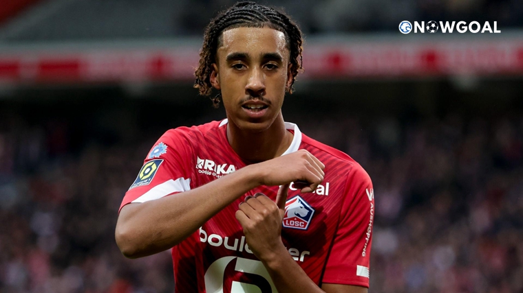 ​Erik ten Hag warns Man United still need more squad depth and reveals