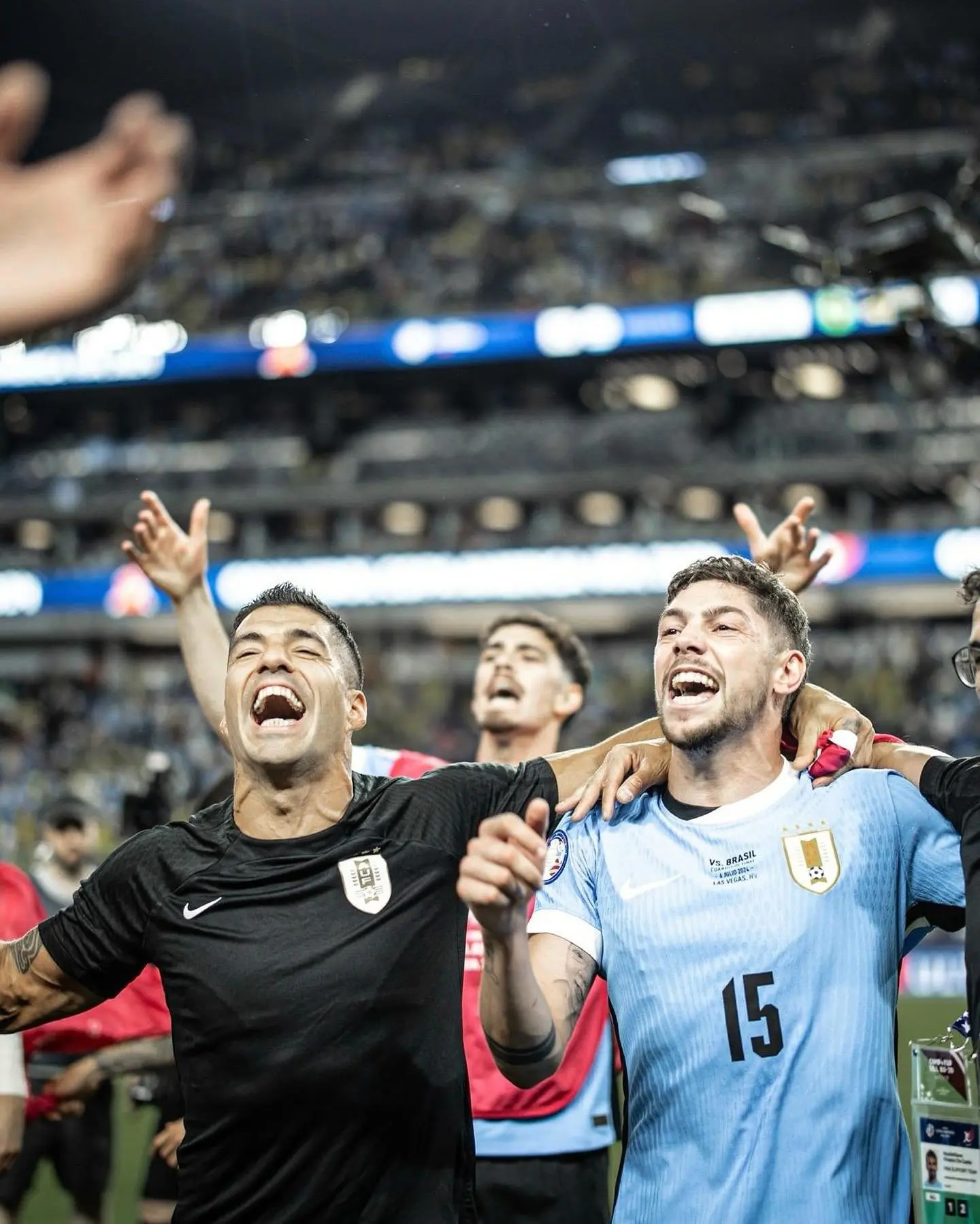 Valverde tri ân Suarez: Cảm ơn vì tất cả, anh sẽ luôn là huyền thoại của Uruguay