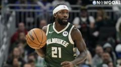 Beverly's right wrist ligament torn