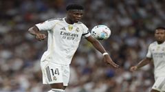 Marca: Tiền vệ Tchouaméni của Real Madrid bị chấn thương cơ bán gân ở chân trái, dự kiến nghỉ ba tuần