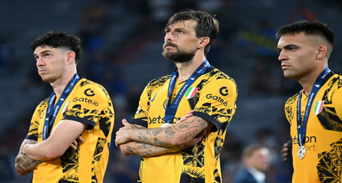 Nỗi thất vọng của mùa giải trước vẫn còn ảnh hưởng đến Inter Milan. Liệu Chivu có thể mang đến sự đổi mới chiến thuật?