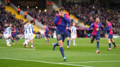 ​Gerard Martin – Ngôi sao mới nổi nơi hàng thủ Barcelona