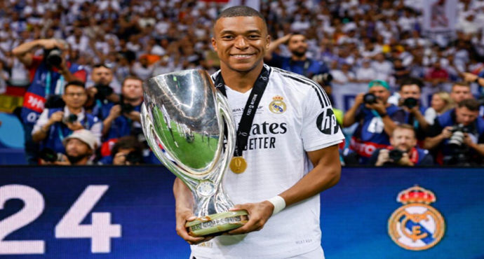 Mbappe đã ghi được 13 bàn thắng trong 11 trận đầu tiên của La Liga mùa giải này, chỉ đứng sau Ronaldo trong đội hình Real Madrid của thế kỷ này