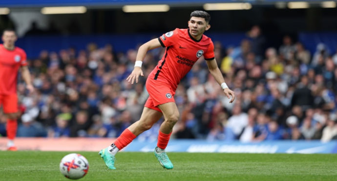 Strasbourg vẫn quan tâm đến tiền vệ 21 tuổi Enciso của Brighton