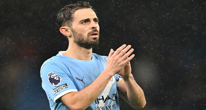 B. Silva chia tay Man City sau 9 năm huy hoàng với 19 danh hiệu