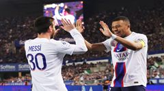 Ekitiqué: Mbappé Như Anh Trai, Tầm Nhìn Của Messi Gây Ấn Tượng Mạnh Mẽ