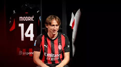 Modric: Tôi rất vui khi được gia nhập một câu lạc bộ tuyệt vời như Milan và tôi muốn làm cho người hâm mộ tự hào về chúng tôi