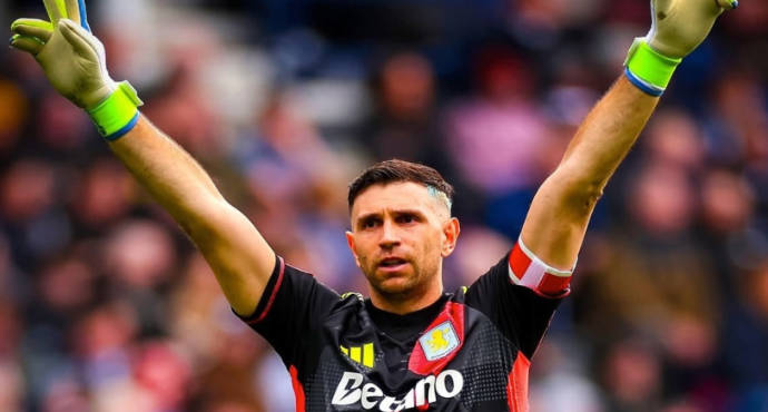 Phóng viên: Manchester United đang đàm phán với Aston Villa về vụ chuyển nhượng của Emiliano Martinez