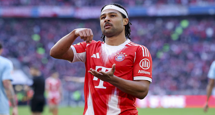 Chấn thương dài hạn! Bayern Munich xác nhận: Gnabry bị rách cơ khép đùi phải, dự kiến nghỉ thi đấu dài hạn