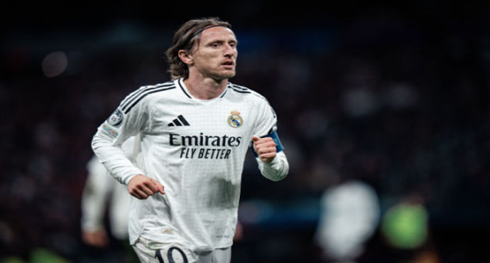 Romano: Modric sẽ trải qua cuộc kiểm tra y tế với Milan vào thứ Hai tuần tới và đã đồng ý ký hợp đồng một năm