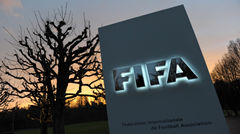 FIFA chính thức: Sẽ tham vấn quy định yêu cầu đội một của CLB luôn có ít nhất 1 cầu thủ U21 nội địa trên sân