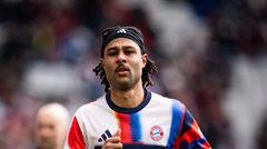 ​Bayern Official: Gnabry Suffers Adductor Tendon Avulsion in Right Thigh, Set for Long-Term Absence