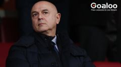 Levy Brushes Off Fan Criticism: "I Have a Very Thick Skin"
