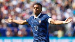 Mbappé Masterclass Fires Dominant France into World Cup Last 16