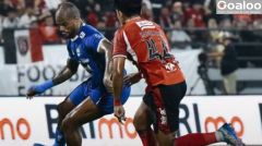 Rain of Cards Can't Drown Out Bali United's Fight: 1-1 Draw Against Persib