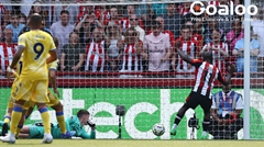 Brentford edge Crystal Palace in season opener despite own goal