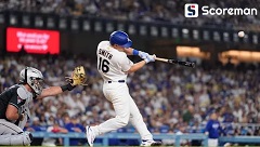 스미스 8회 투런포 다저스, 짜릿한 뒤집기로 개막 3연승 신바람