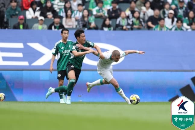 대전, 전북현대와 1-1 무승부...'김인균 극장 동점골'