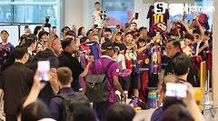야말-레반도프스키, 한국 땅 밟았다...바르셀로나 15년 만에 방한