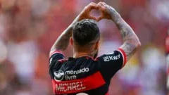 Flamengo acaba com a invencibilidade de 16 jogos de Internacional e tira o rival da briga pelo título do Brasileirão