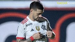 Flamengo toma um susto, mas derrota o Vitória no Barradão e conquista sua primeira vitória no Brasileirão