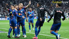 Corinthians pressiona Bragantino, mas sofre gol no apagar das luzes e perde em casa na retomada do Brasileirão